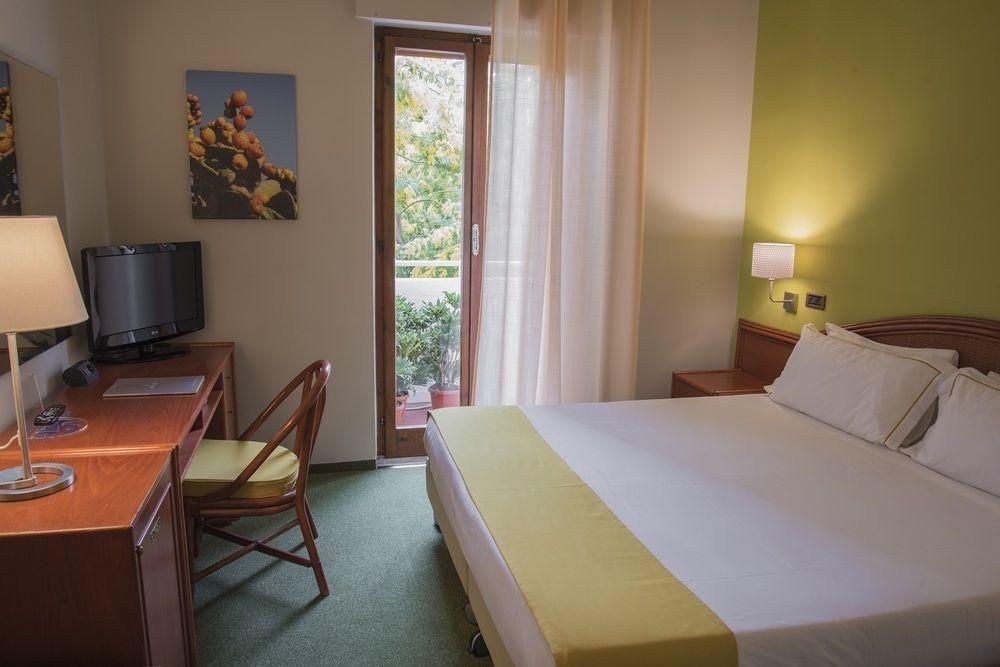 Hotel Riva Del Sole Giovinazzo Kültér fotó